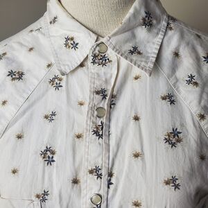 Ellington Found Western Floral Pearl Snap Front Shirt